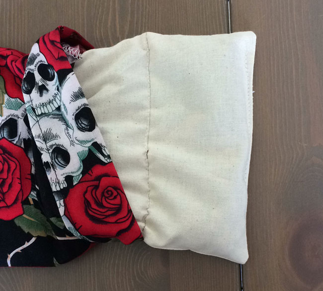 Kirschkernkissen Totenkopf